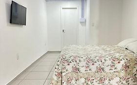 Suite em Hospedagem 100m da BR!